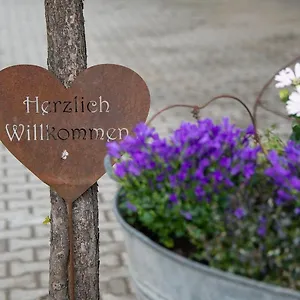 Gut Tausendbachl Apartment